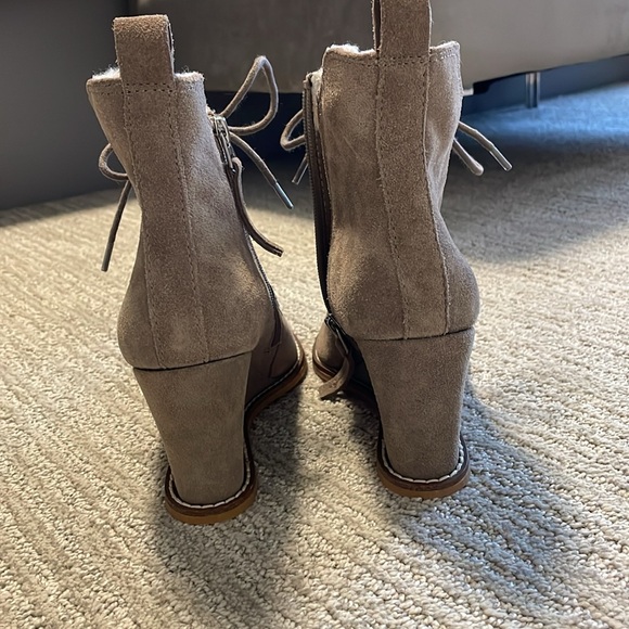 Dolce Vita booties - Picture 6 of 7